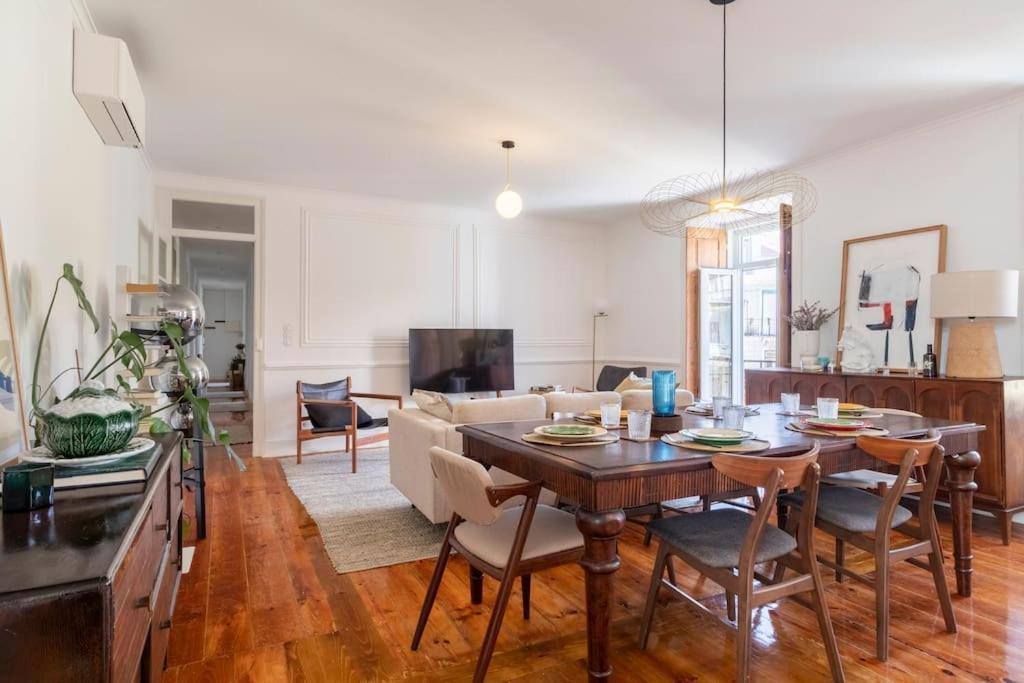 Casa Flores 4br + Office Space And A/c Lissabon